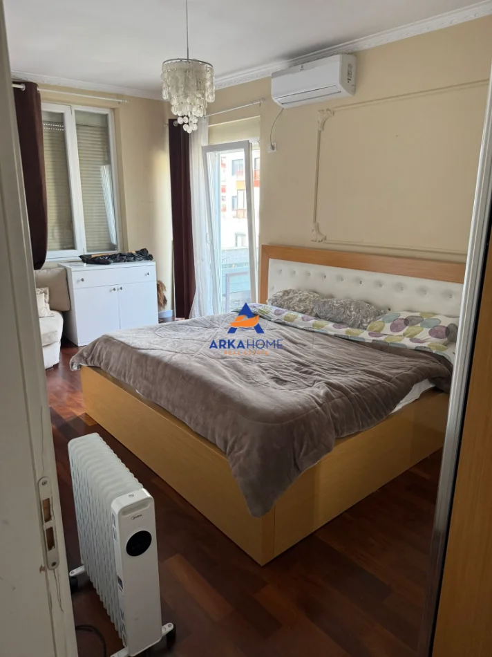 Tirane, shitet apartament 2+1+Ballkon Kati 5, 103 m² 160.000 € 