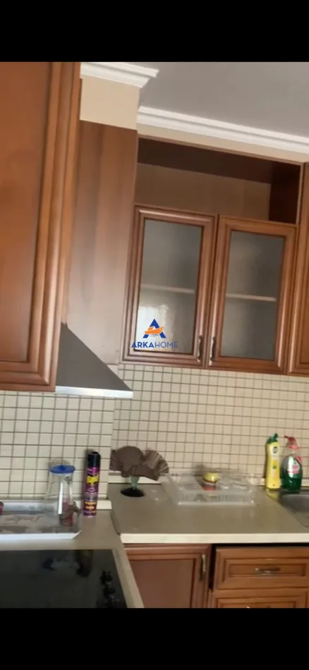 Tirane, jepet me qera apartament 1+1+Ballkon Kati 5, 62 m² 627 € 