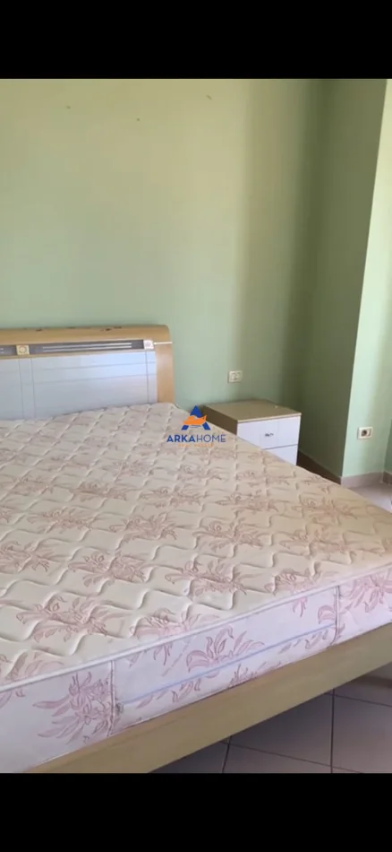 Tirane, jepet me qera apartament 1+1+Ballkon Kati 5, 62 m² 627 € 