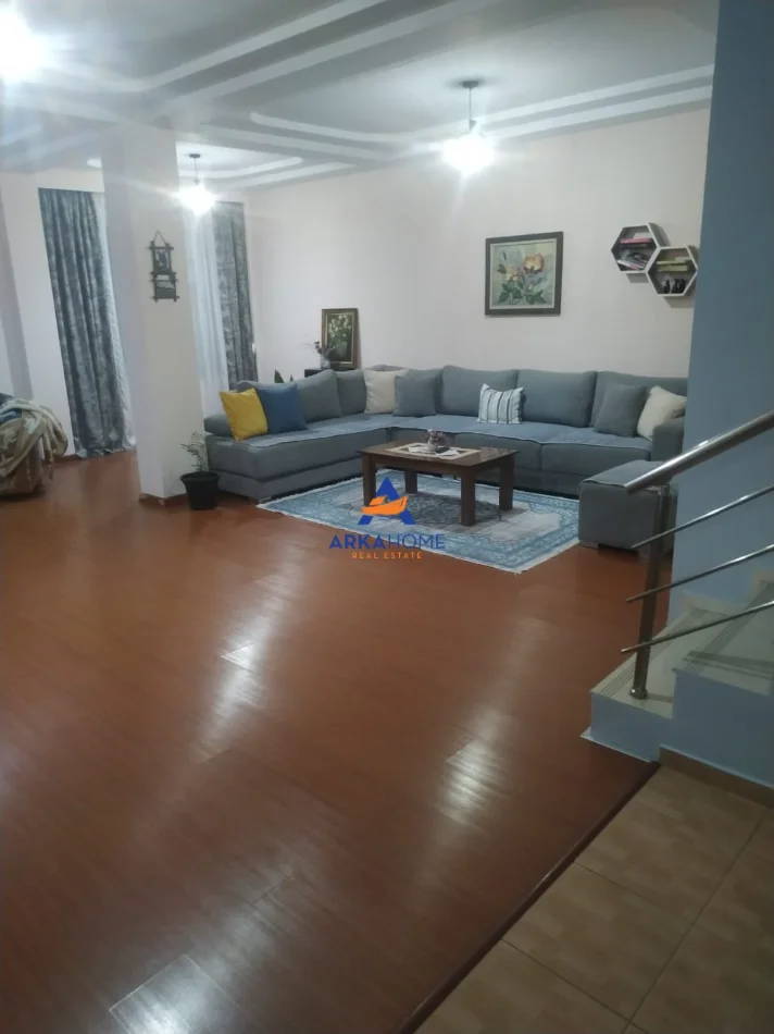 Tirane, shitet shtepi 2 Katshe Kati 2, 316 m² 220.000 € 