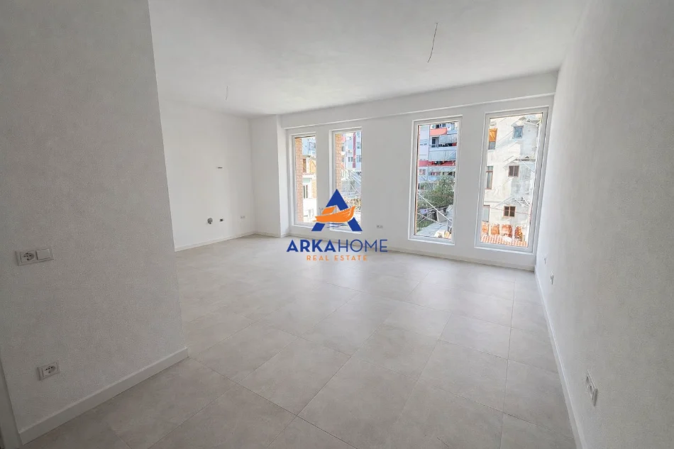 Tirane, shitet apartament 1+1+Ballkon Kati 3, 62 m² 97340 €