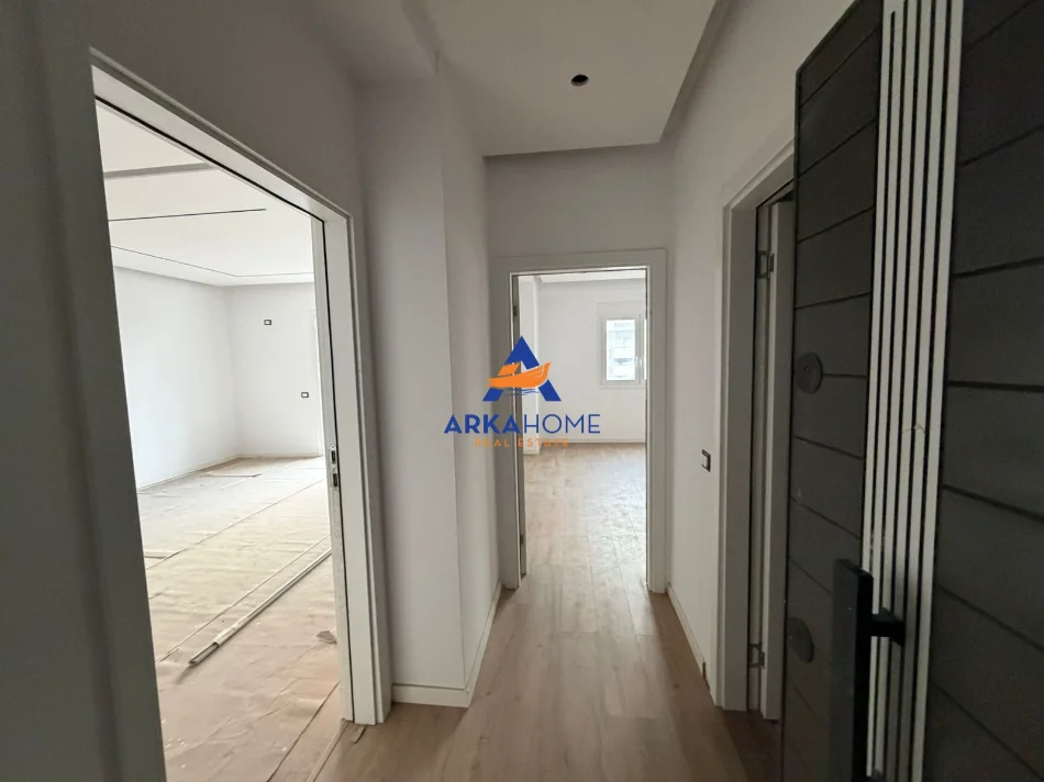 Tirane, shitet apartament 1+1+Ballkon Kati 5, 70 m² 115.000 € (YZBERISHT)