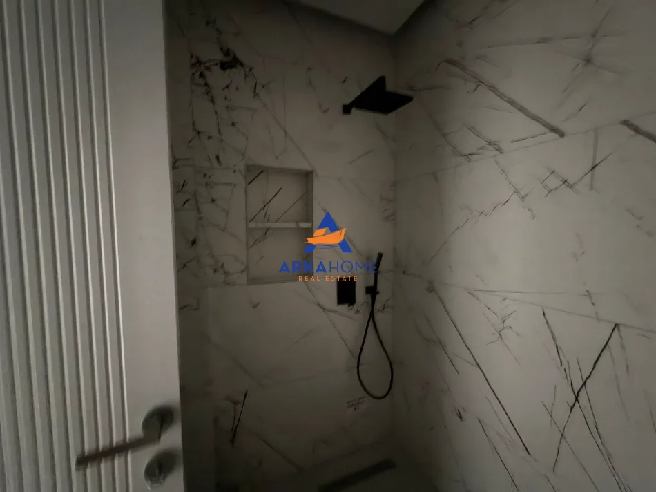 Tirane, shitet apartament 1+1+Ballkon Kati 5, 70 m² 115.000 € (YZBERISHT)