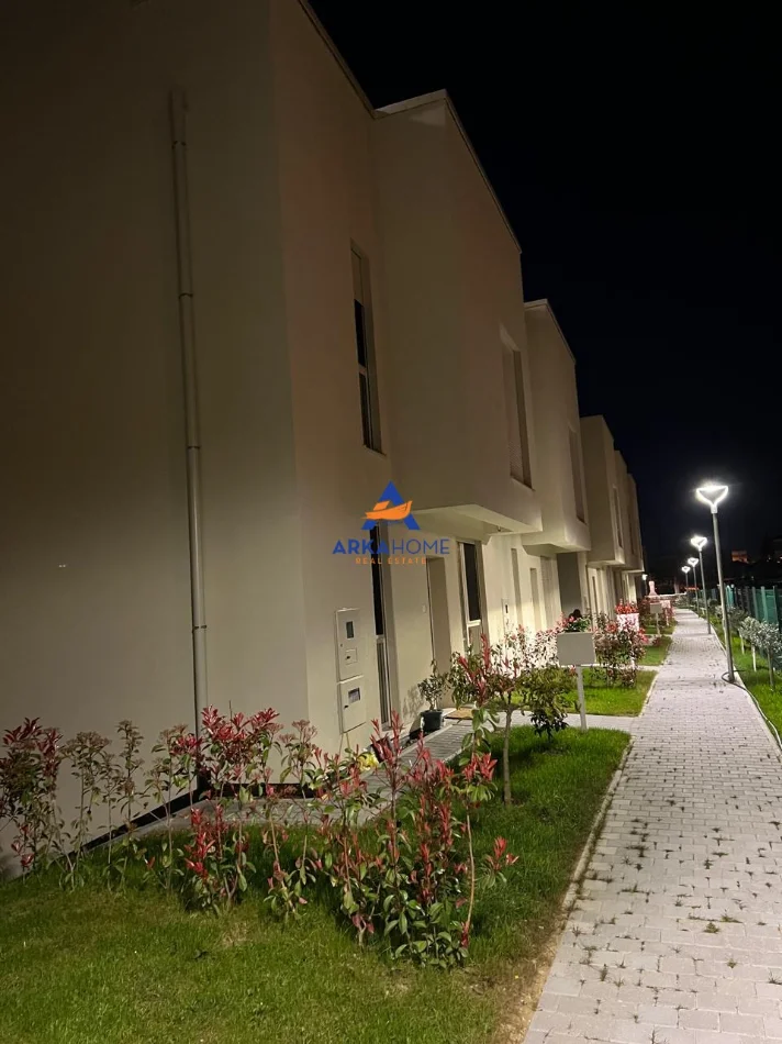 Tirane, jepet me qera Vile 3 Katshe Kati 3, 196 m² 2.612 € 