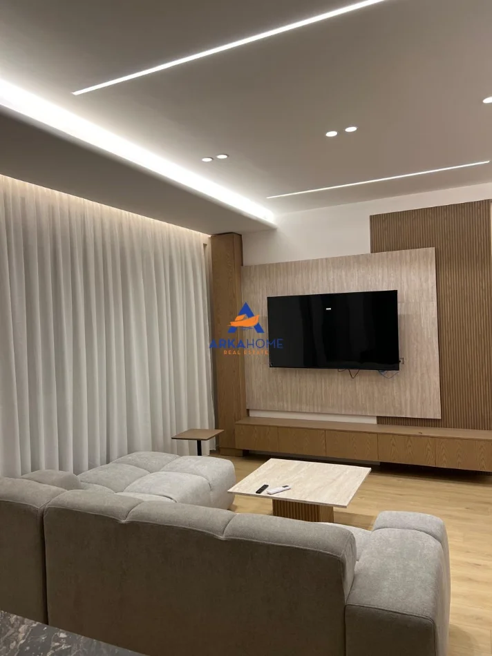 Tirane, jepet me qera Vile 3 Katshe Kati 3, 196 m² 2.612 € 