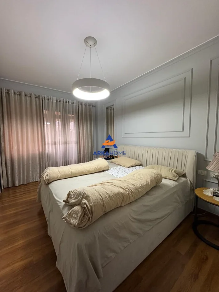 Tirane, jepet me qera apartament 1+1+Ballkon Kati 6, 63 m² 800 € 