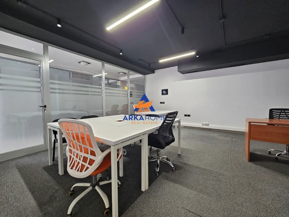 Tirane, jepet me qera zyre Kati 2, 72 m² 1.100 € 
