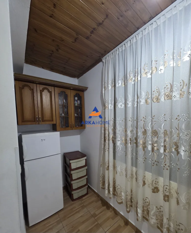 Tirane, jepet me qera apartament 1+1+Ballkon Kati 3, 75 m² 418 € 