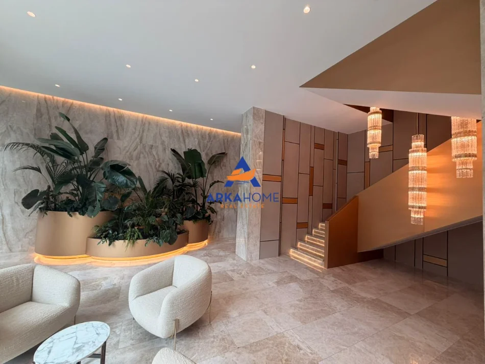 Tirane, jepet me qera apartament 3+1+Ballkon Kati 4, 211 m² 4.000 € 