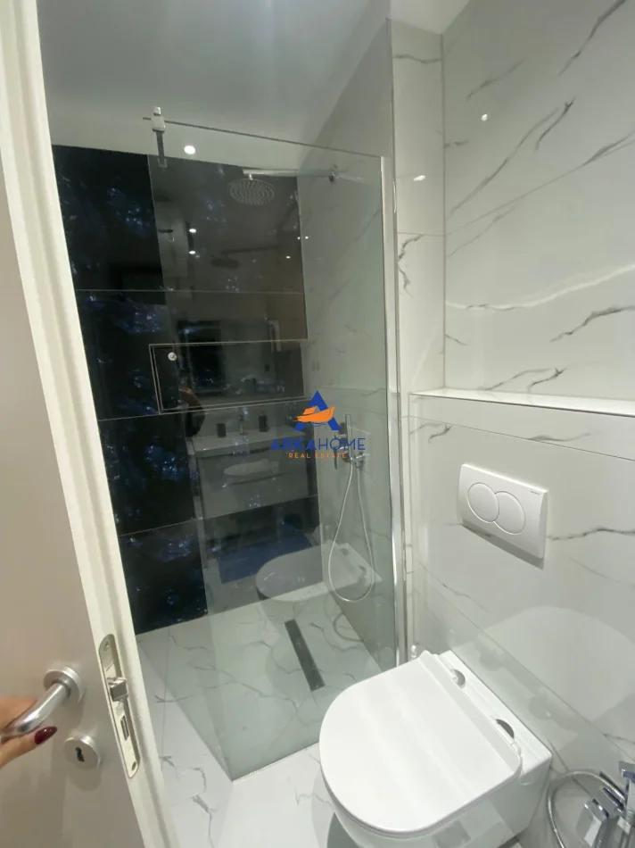 Tirane, shitet apartament 2+1+Ballkon Kati 5, 109 m² 269.000 € 