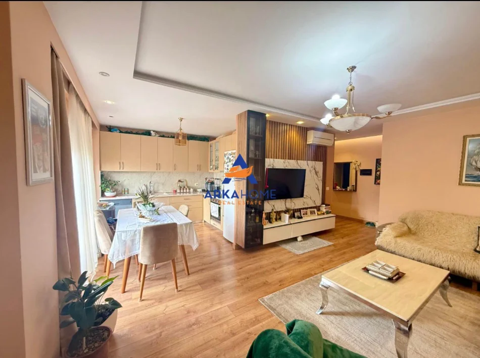 Tirane, shitet apartament 3+1+Ballkon Kati 1, 120 m² 335.000 € 