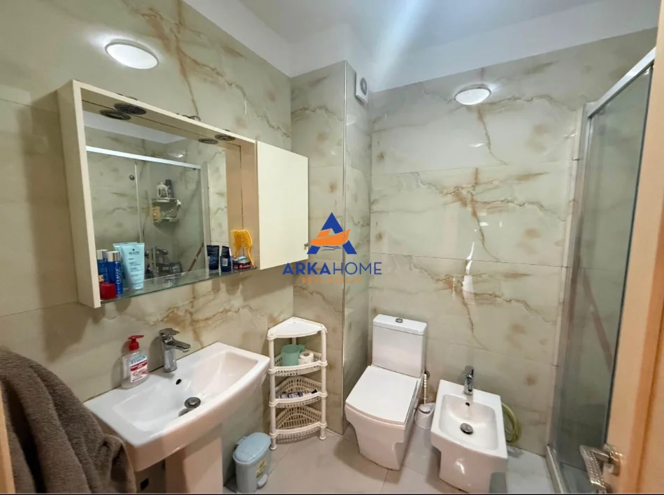 Tirane, shitet apartament 3+1+Ballkon Kati 1, 120 m² 335.000 € 