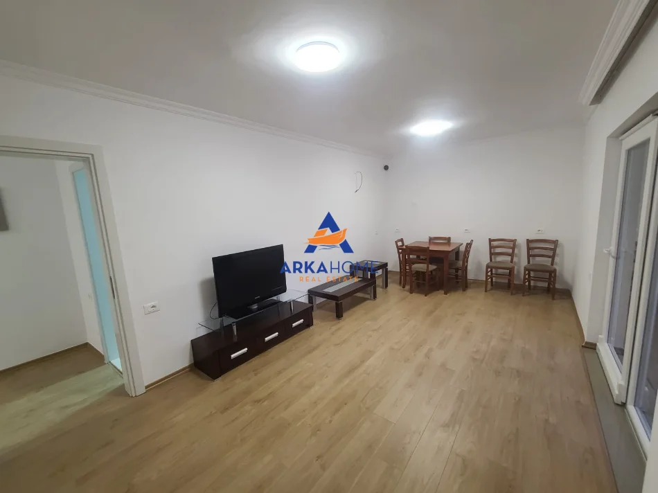 Tirane, jepet me qera apartament 2+1+Ballkon Kati 3, 88 m² 1.523 € 