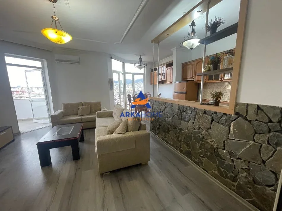 Tirane, jepet me qera apartament 2+1+Ballkon Kati 12, 120 m² 600 € 