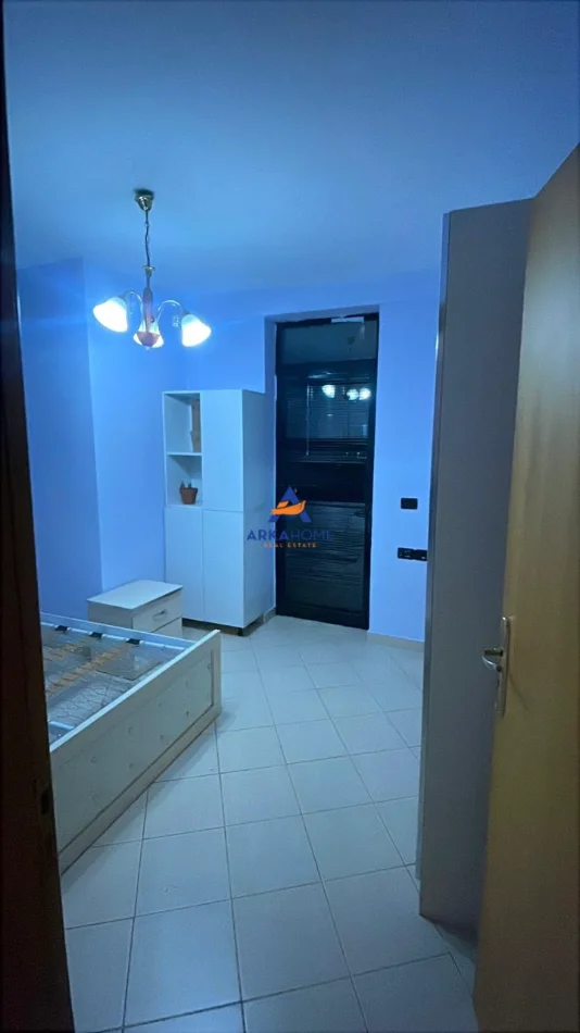 Tirane, jepet me qera apartament 2+1+Ballkon Kati 1, 110 m² 600 € 
