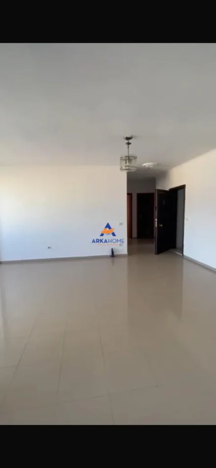 Tirane, jepet me qera apartament 2+1+Ballkon Kati 6, 110 m² 800 € 