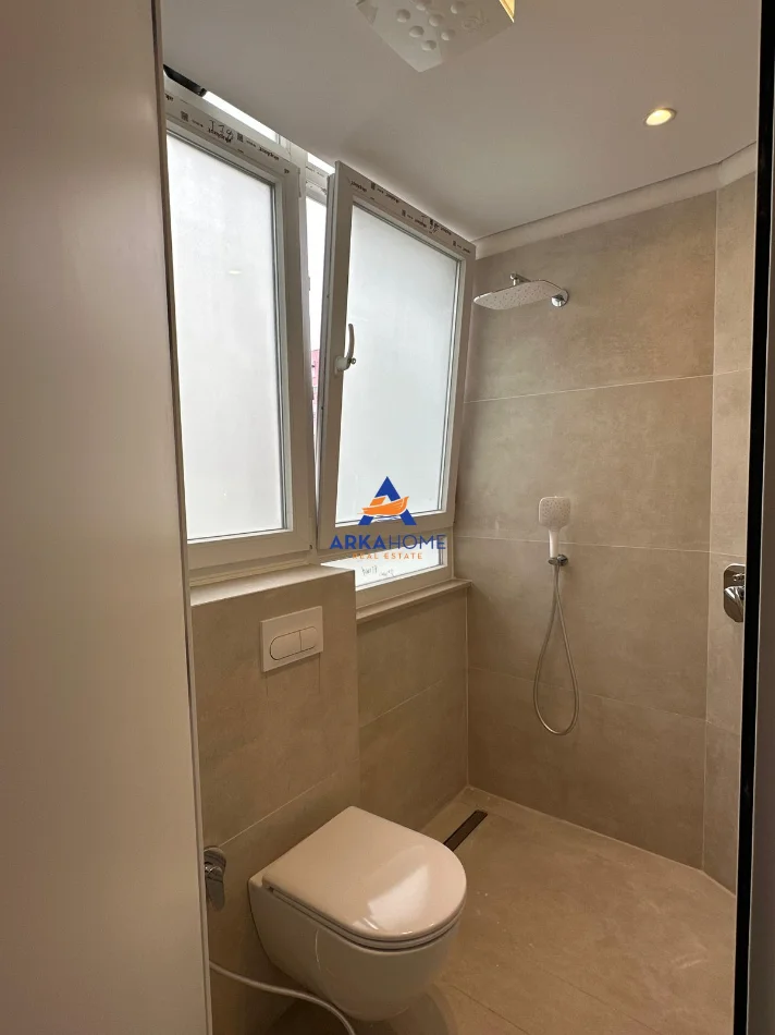 Tirane, jap me qera apartament 3+1+Ballkon , 105 m² 850 € 