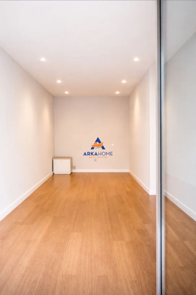 Tirane, jepet me qera Kati 2, 45 m² 1.000 € (rruga e kosovareve)