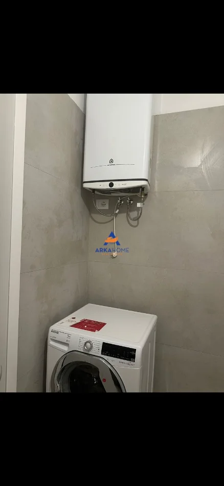 Tirane, jepet me qera apartament 2+1+Ballkon Kati 4, 104 m² 523 € 