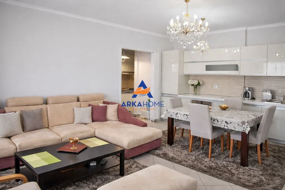 Tirane, shitet apartament 3+1+Ballkon Kati 7, 117 m² 315.000 € 