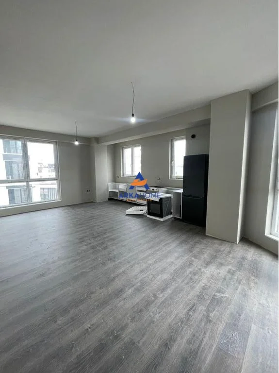 Tirane, shitet apartament 3+1+Ballkon Kati 4, 136 m² 474.000 € 