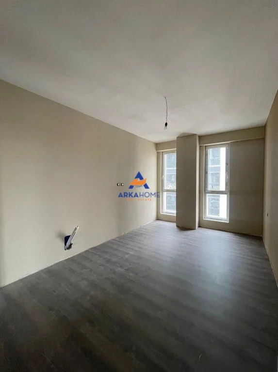 Tirane, shitet apartament 3+1+Ballkon Kati 4, 136 m² 474.000 € 