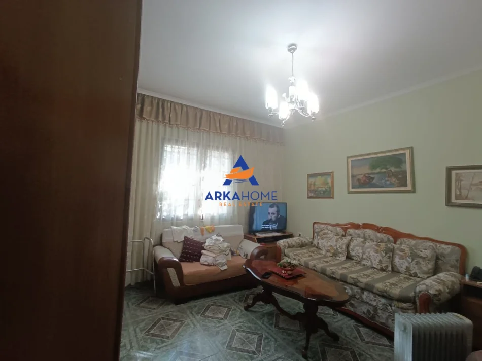 Tirane, jepet me qera apartament 2 Katshe Kati 2, 180 m² 837 € 
