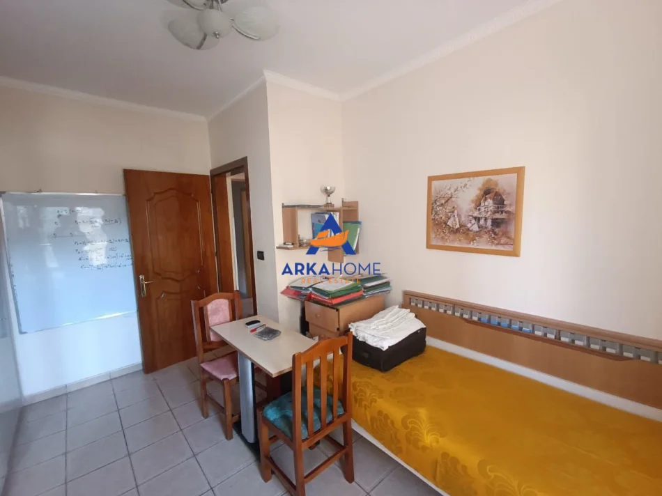 Tirane, jepet me qera apartament 2 Katshe Kati 2, 180 m² 837 € 