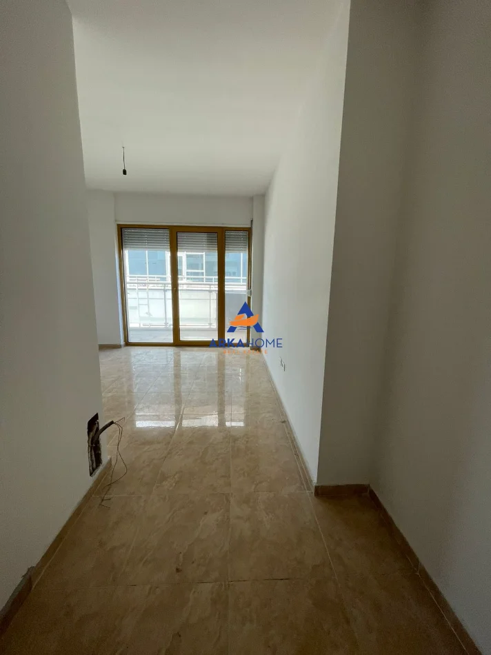 Tirane, jepet me qera Kati 2, 104 m² 2.675 € 