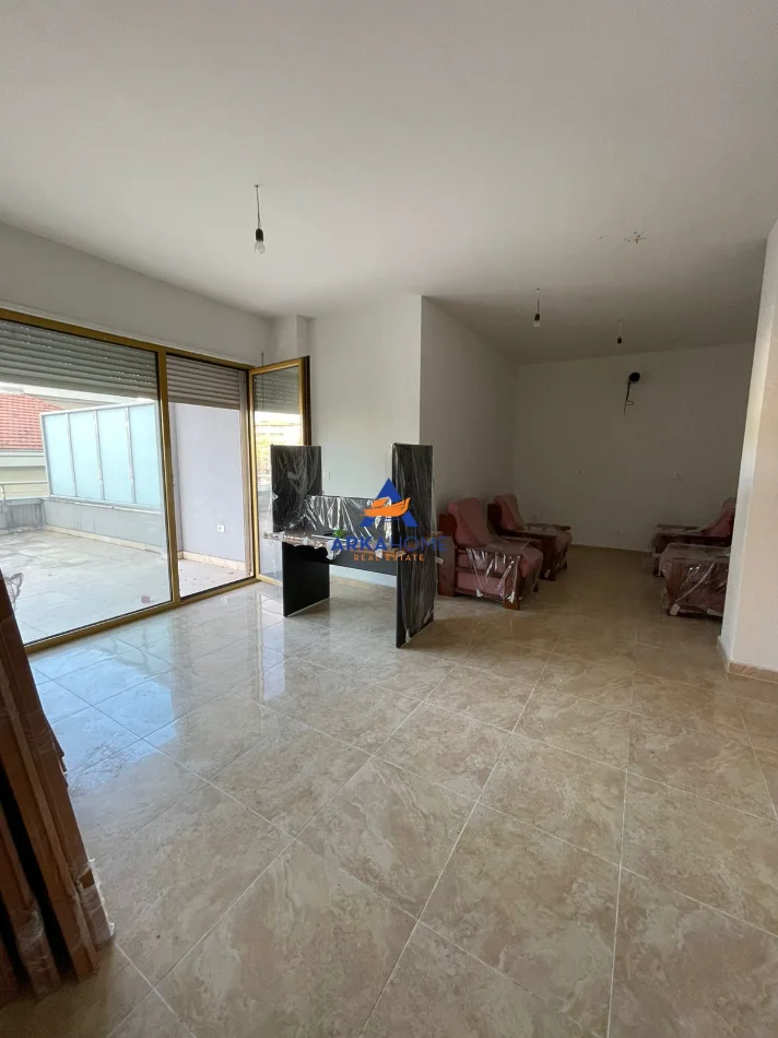 Tirane, jepet me qera Kati 2, 104 m² 2.675 € 