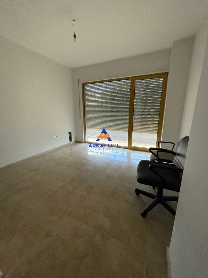 Tirane, jepet me qera zyre Kati 2, 131 m² 3.190 € 