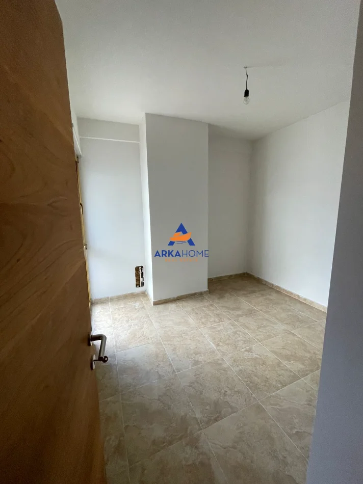 Tirane, jepet me qera zyre Kati 2, 131 m² 3.190 € 