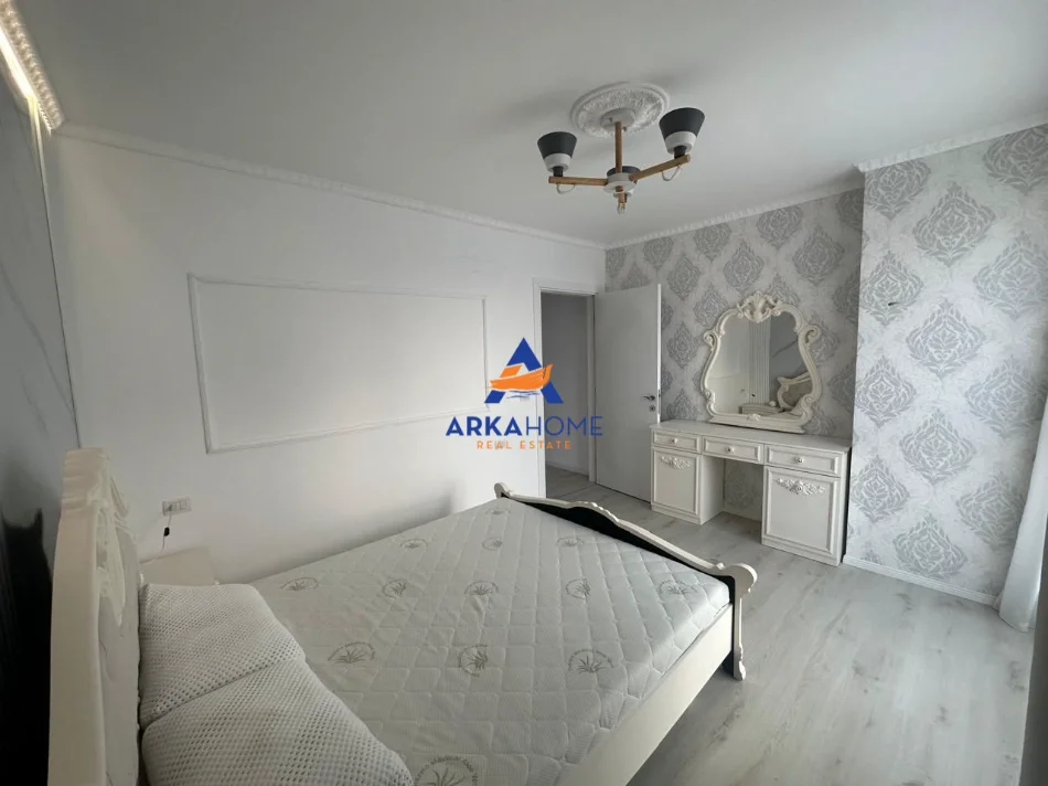 Tirane, shitet apartament 2+1+Ballkon Kati 9, 100 m² 175.000 € 