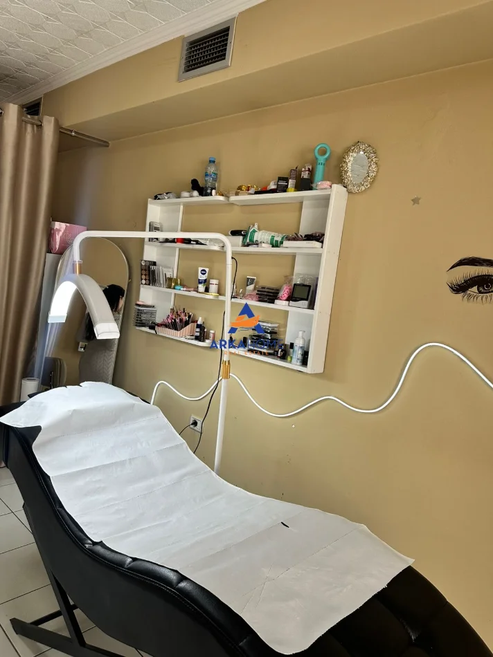 Tirane, shitet garsonier 1+1 Kati 0, 65 m² 160.000 € 