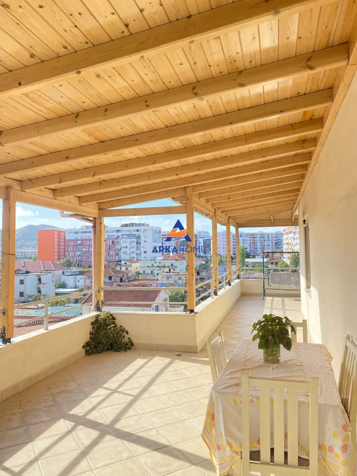 Tirane, shitet apartament 2+1+Ballkon Kati 2, 157 m² 190.000 € 