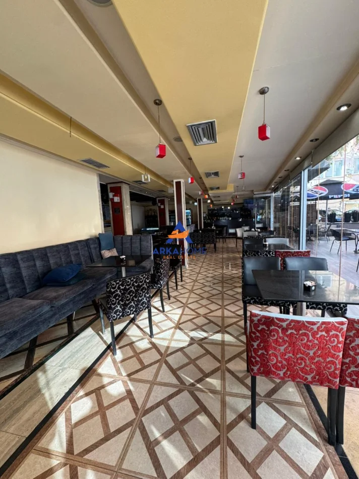 Tirane, jepet me qera hotel Kati 1, 600 m² 12.500 € 