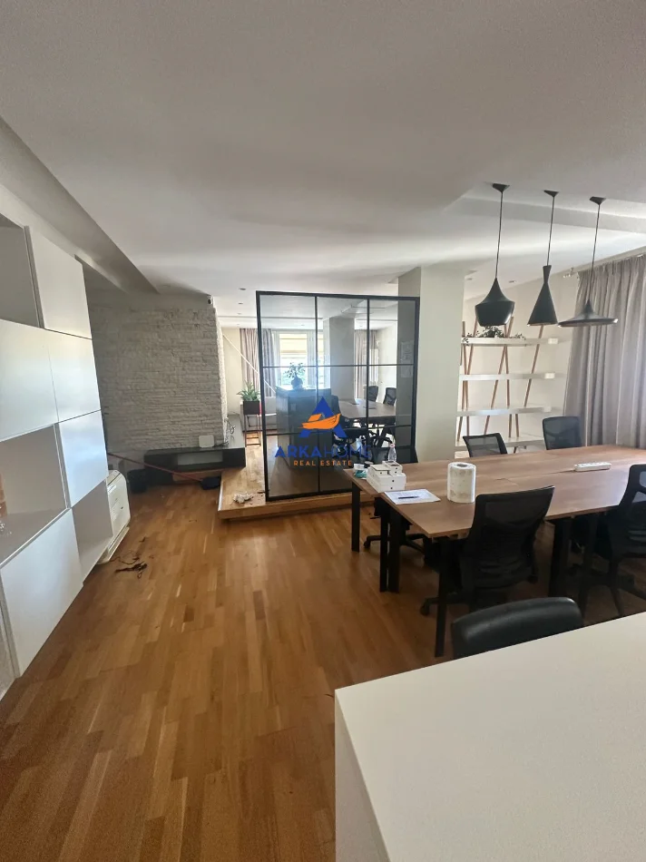 Shqiperi, jepet me qera zyre Kati 6, 140 m² 2.900 € 