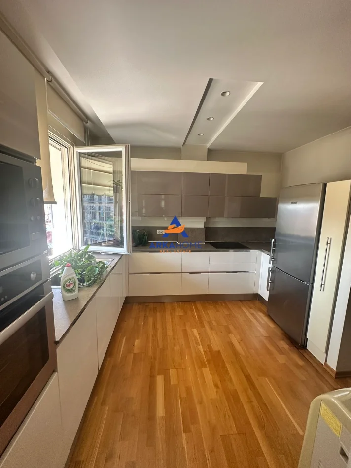 Shqiperi, jepet me qera zyre Kati 6, 140 m² 2.900 € 