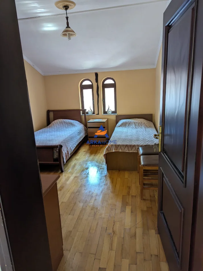 Tirane, shitet Vile 3 Katshe Kati 3, 280 m² 515.000 € 