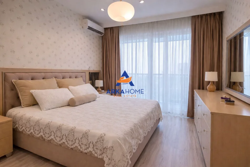 Tirane, shitet apartament 2+1+Ballkon Kati 21, 127 m² 609.600 € 