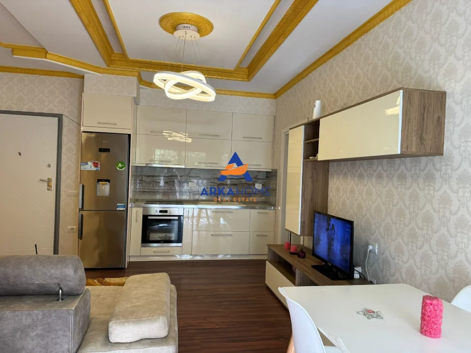 Tirane, jepet me qera apartament 2+1+Ballkon Kati 0, 140 m² 750 € 