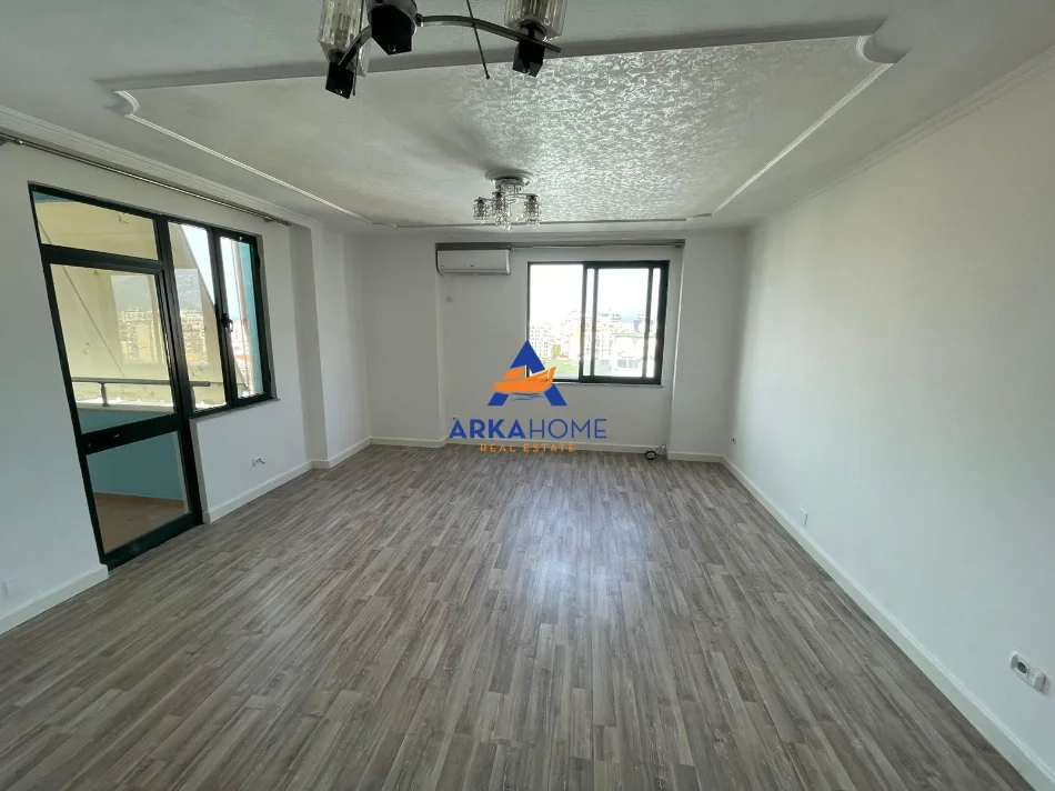 Tirane, jepet me qera ambjent biznesi Kati 11, 143 m² 1.000 € 