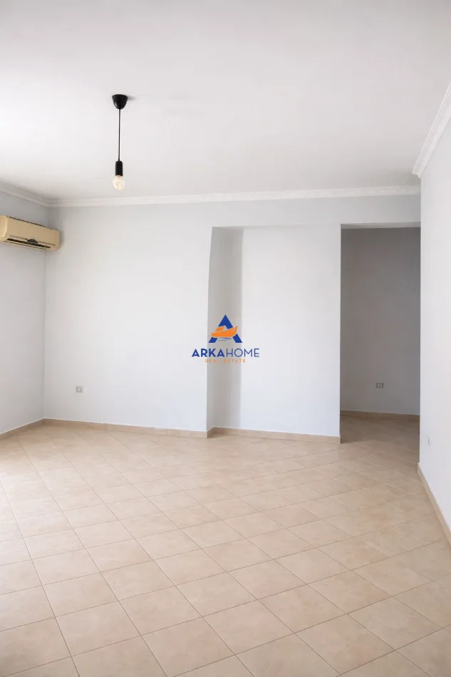 Tirane, shitet apartament 2+1+Ballkon Kati 3, 78 m² 160.000 € 