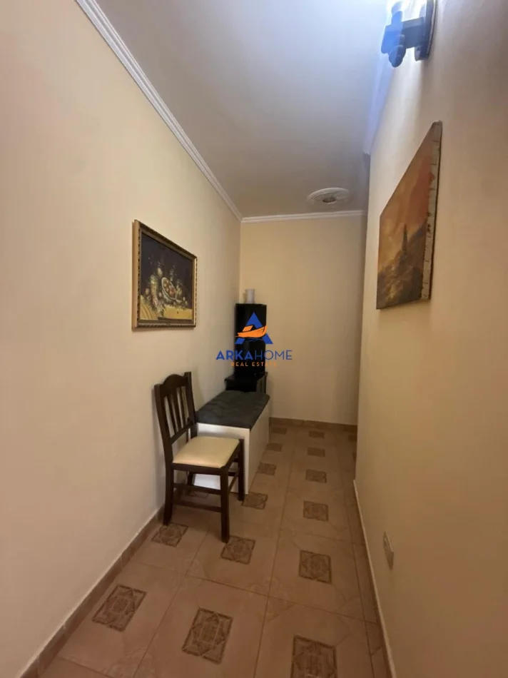 Tirane, shitet apartament 1+1+Ballkon Kati 4, 70 m² 155.000 € 