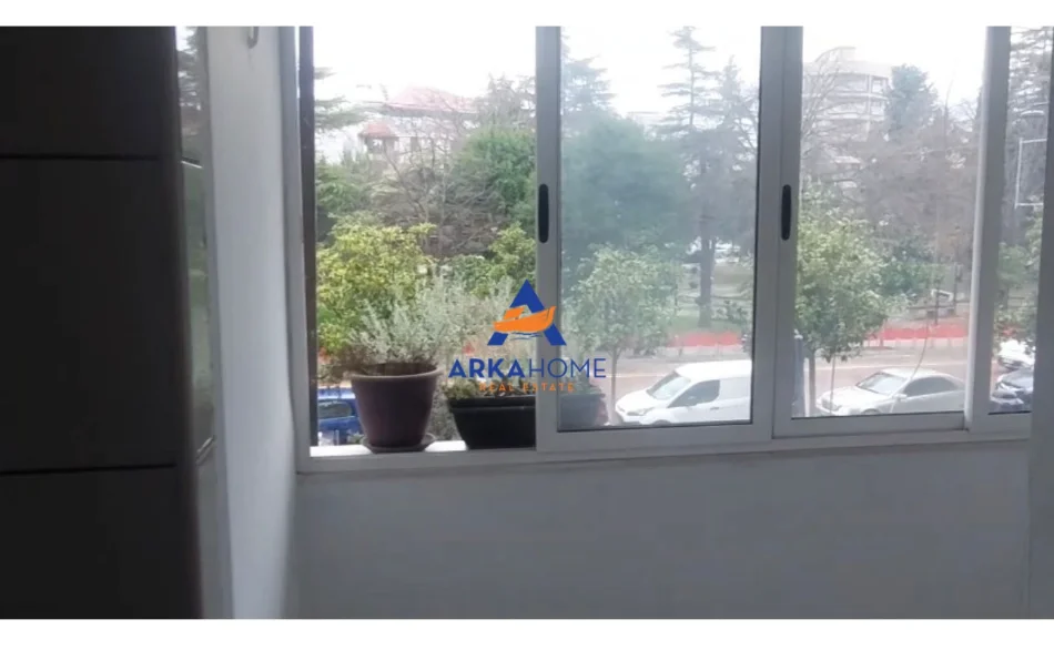 Elbasan, jepet me qera apartament 1+1 Kati 1, 54 m² 314 € 