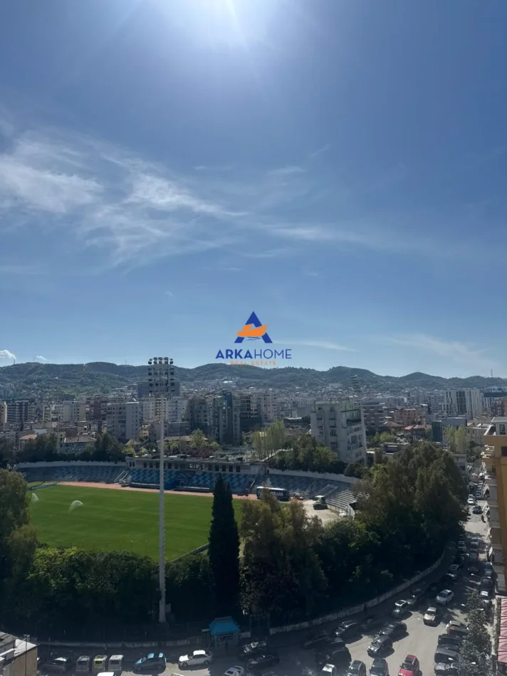 Tirane, jepet me qera zyre Kati 9, 250 m² 