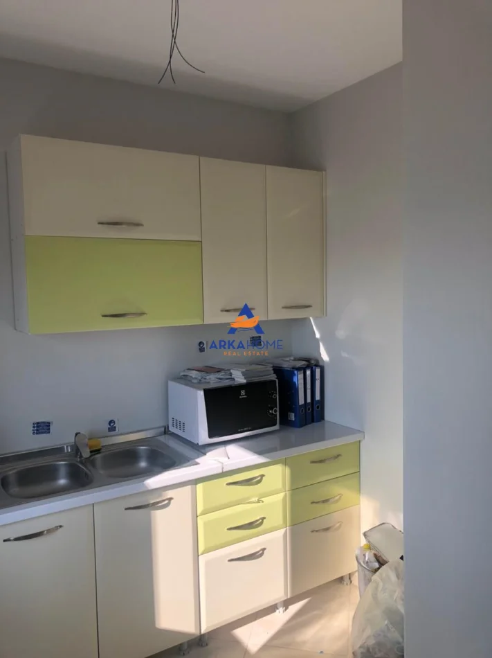 Tirane, jepet me qera apartament 2+1 Kati 7, 97 m² 629 € 