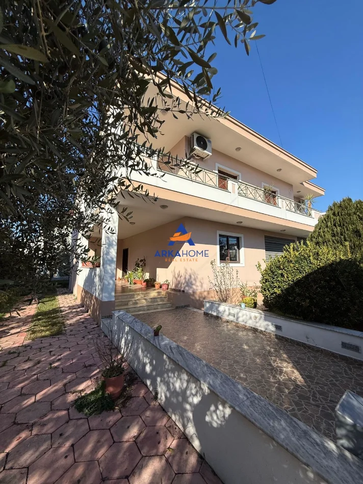 Tirane, jepet me qera Vile 2 Katshe Kati 2, 505 m² 900 € 