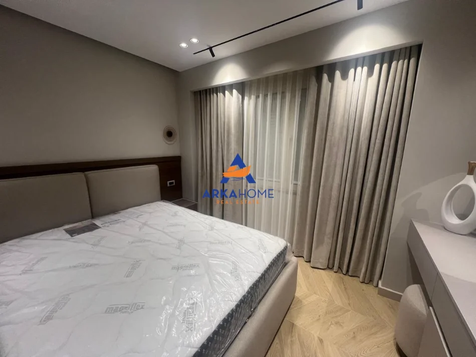 Tirane, jepet me qera apartament 1+1+Ballkon Kati 4, 65 m² 1.000 € 