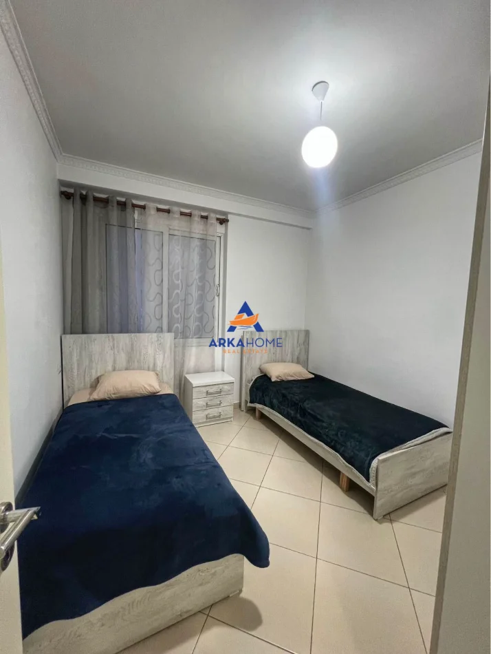 Tirane, jepet me qera apartament 2+1+Ballkon , 90 m² 